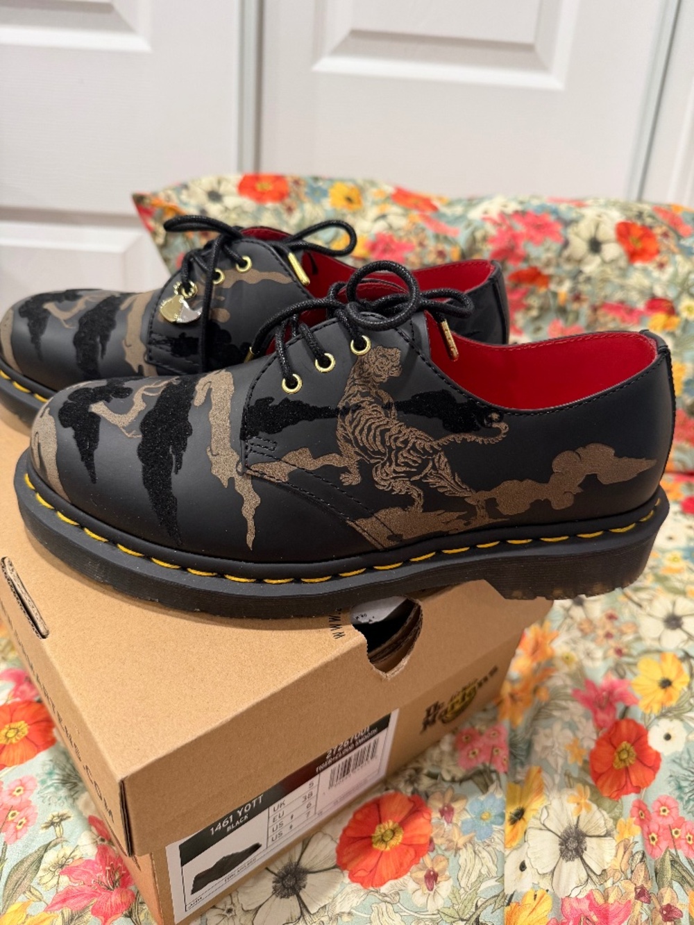 Dr. Martens 1/9 1461 YEAR OF THE TIGER LEATHER OXFORD SHOES size 7